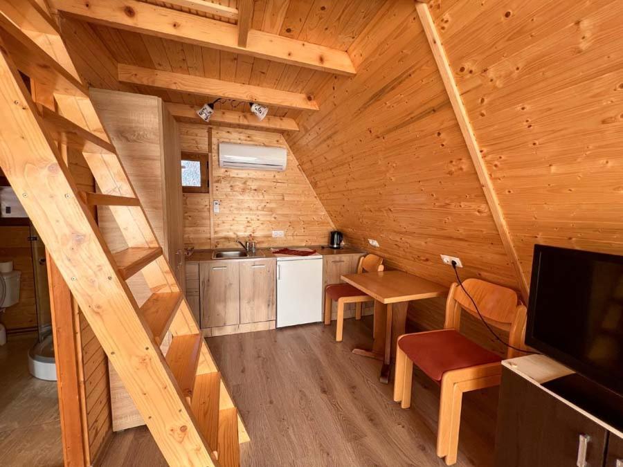 Casute In Copac & Case A Frame Порумбаку-де-Сус Экстерьер фото